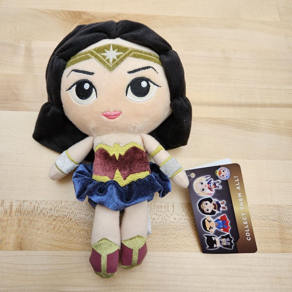 WONDER WOMAN FUNKO 9" HERO PLUSHIES 2017
